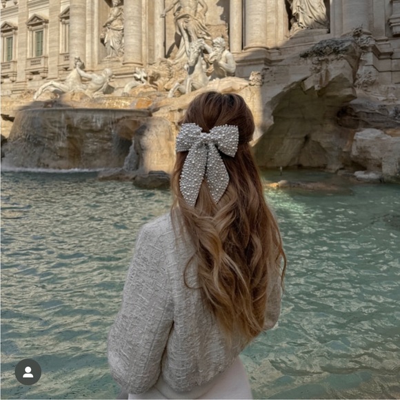 🔥 GORGEOUS H&M NWT Embellished Pearl Hair Bow Clip🔥 - Picture 2 of 14